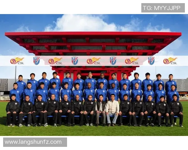 日本足球明星的家世背景与成长历程揭秘图集